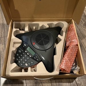 NEW IN BOX Polycom Soundstation 2W 2200-07880-160 Wireless Expandable EX
